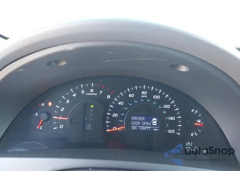 2011 Toyota Camry Xle V6 z USA, uszkodzony, nr VIN 4T1BK3EK8BU118979